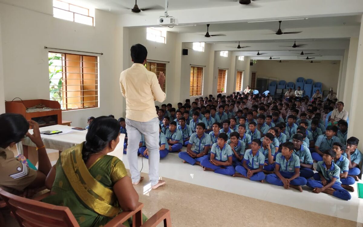 Vinnai Thodu Program at Sacred Heart Higher Secondary School, Rasipuram